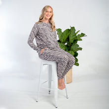 Load image into Gallery viewer, Ladies Winter Pajamas set - Zebra