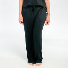 Load image into Gallery viewer, Ladies Mid-season Pajamas - Black
